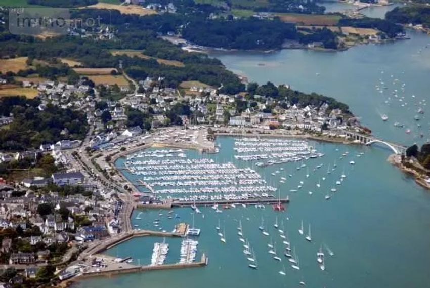 Image Vue à terrain de La Trinité-sur-Mer