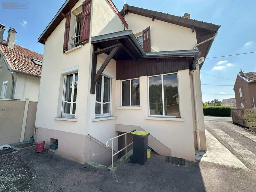 Image Façade à  maison individuelle de Pleurs