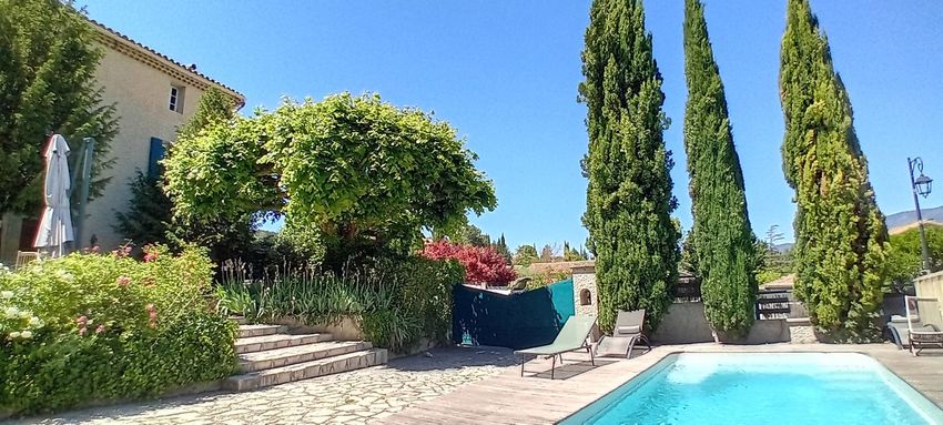 Image Piscine à  maison individuelle de Mormoiron