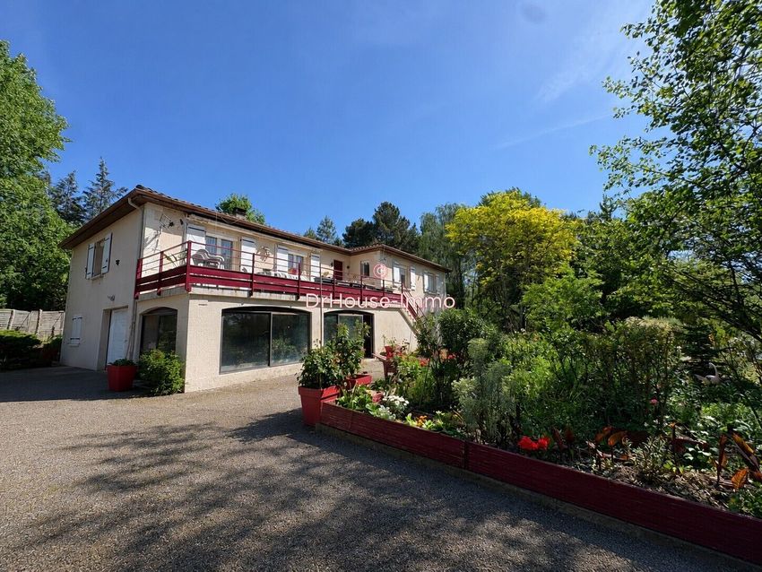 Image Façade à  villa de Chalagnac