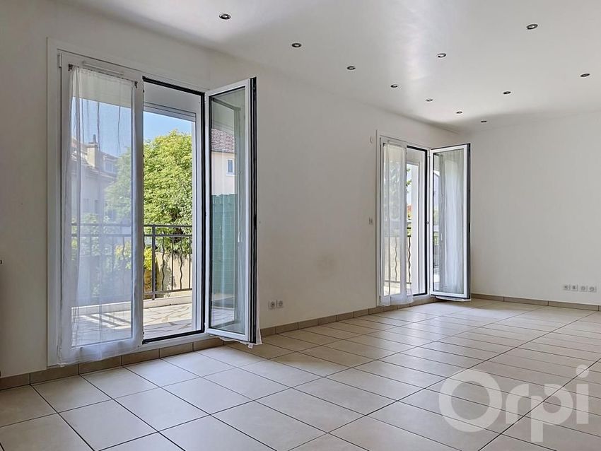 Image de  maison individuelle à Maisons-Alfort