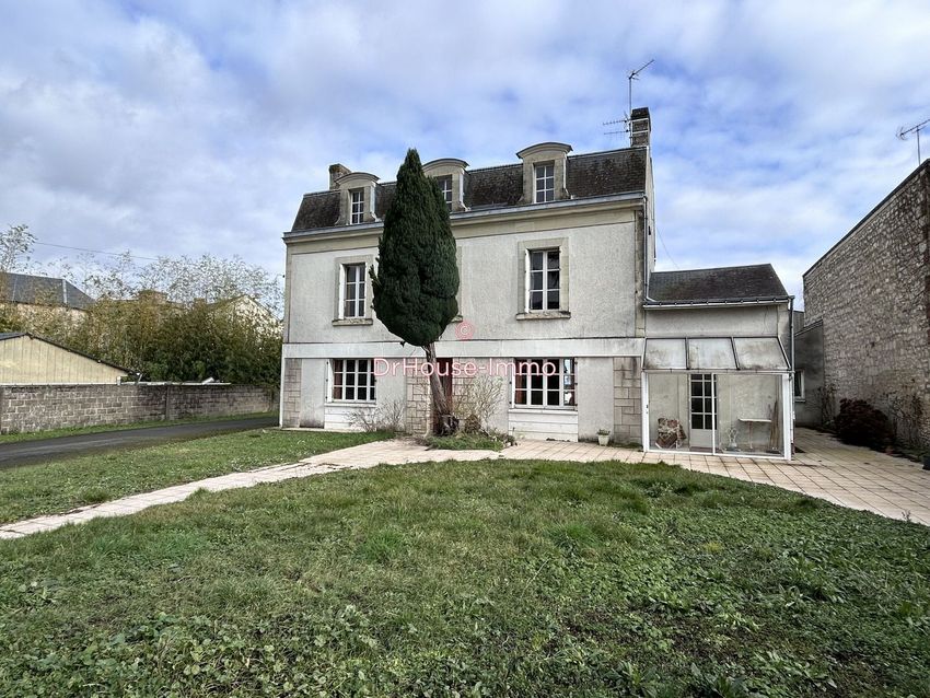 Image Façade à  villa de Loudun