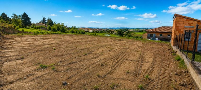 Image Vue à terrain de Étables