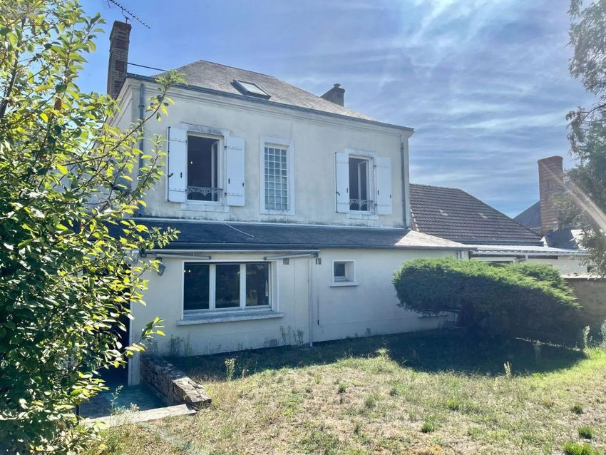 Image Façade à  maison individuelle de Tuffé Val de la Chéronne