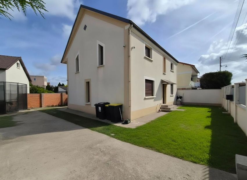 Image Façade à  maison individuelle de Villepinte