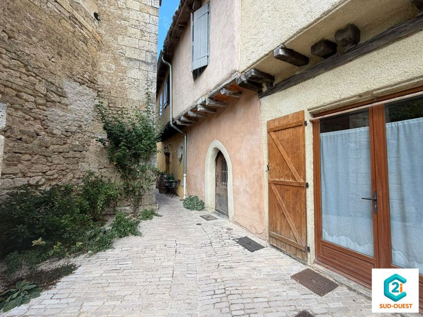 Image Façade à  maison individuelle de 4 Rue courbe