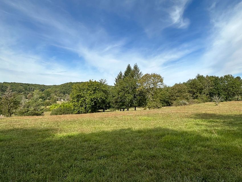 Image de terrain à Saint-Jean-de-Côle