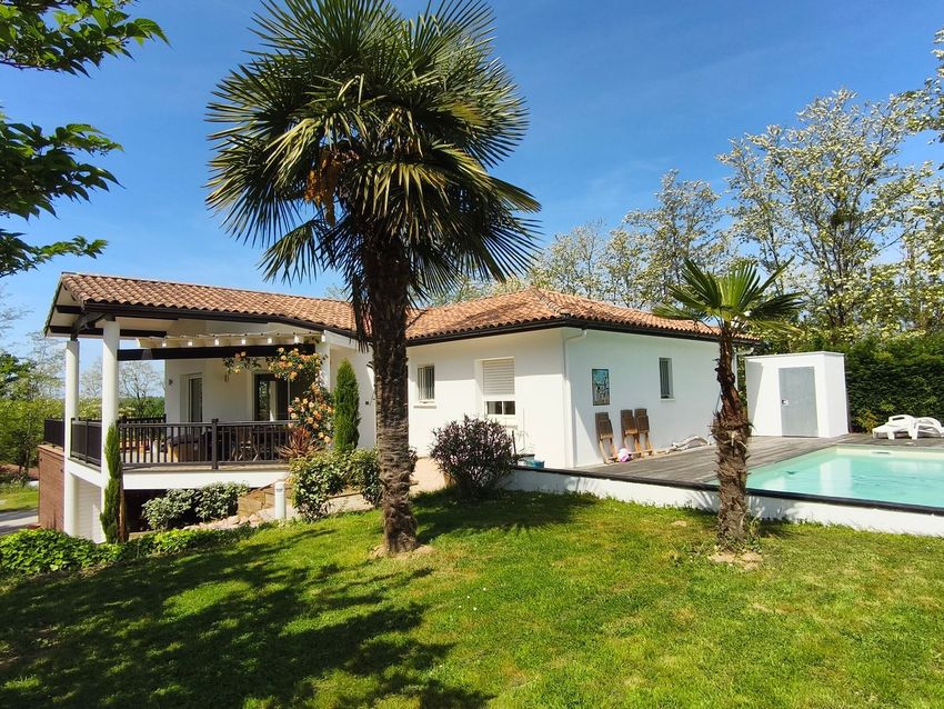 Image Façade à  villa de Préchacq-les-Bains