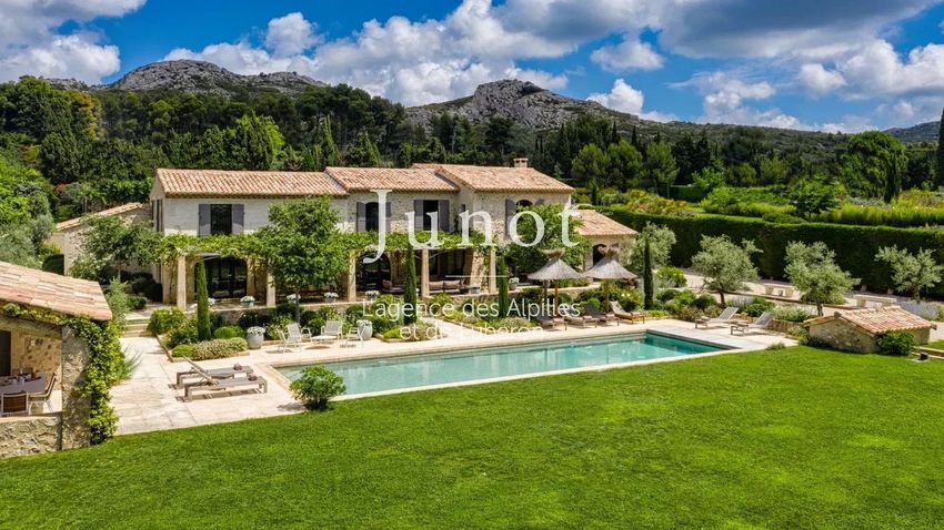 Image Piscine à  maison traditionnelle de Maussane-les-Alpilles