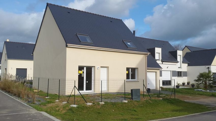 Image Façade à  maison individuelle de Écuillé
