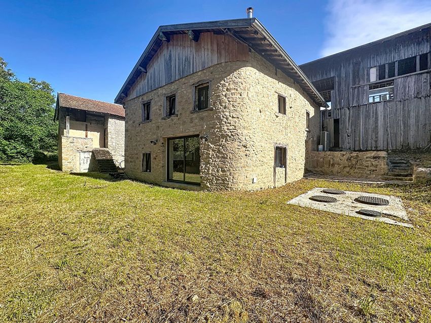 Image Façade à  maison individuelle de Deux-Grosnes