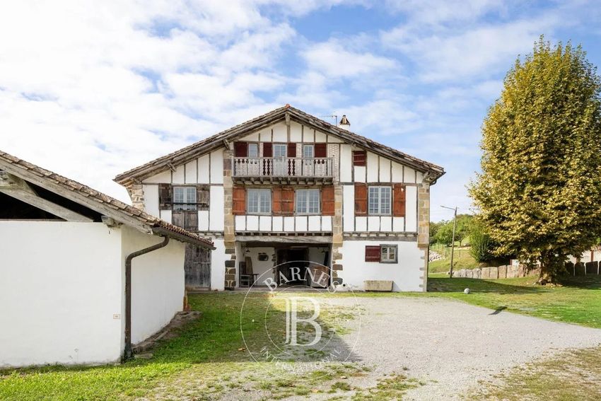 Image Façade à  maison individuelle de Saint-Pée-sur-Nivelle