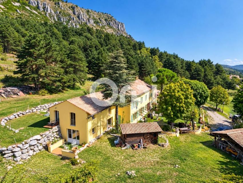 Image Façade à  propriété agricole de Andon