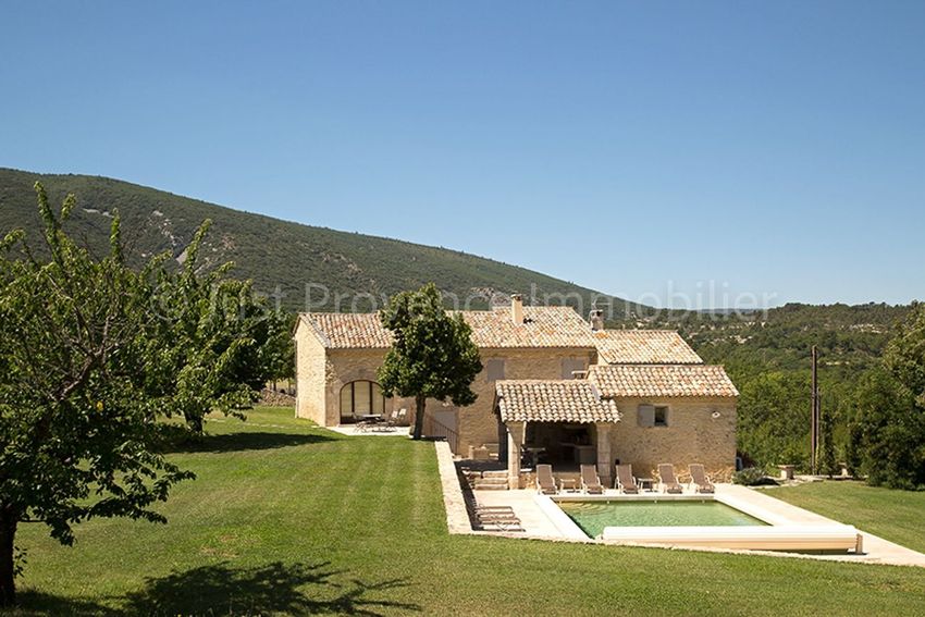 Image Façade à  maison individuelle de Bonnieux