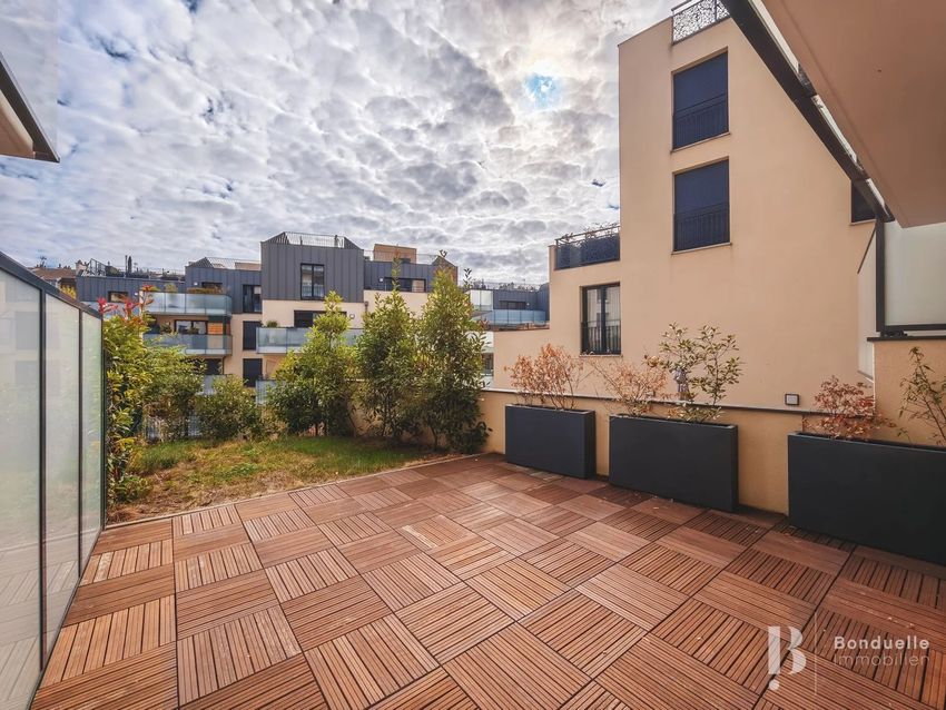 Image de studio à Boulevard Senard