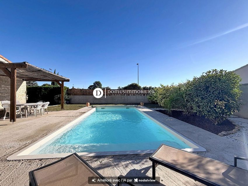 Image Piscine à  maison individuelle de Jonquerettes