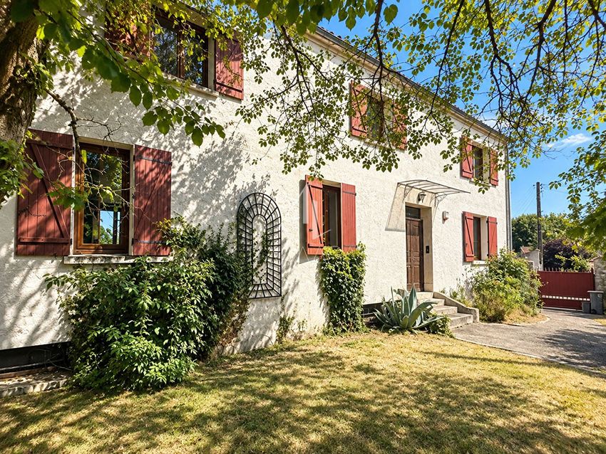 Image Façade à  maison individuelle de Saint-Thibault-des-Vignes