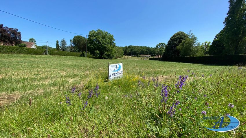 Image de terrain à Saint-Front-la-Rivière