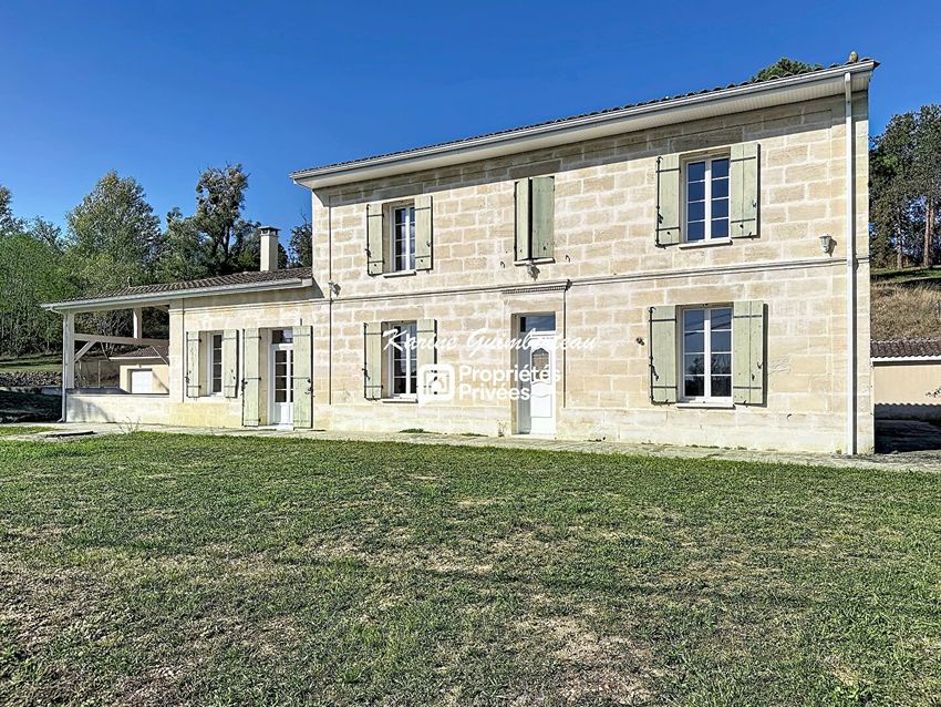 Image Façade à  manoir de Cadarsac