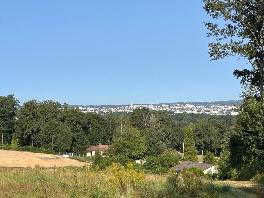 Image Vue à terrain de Feytiat