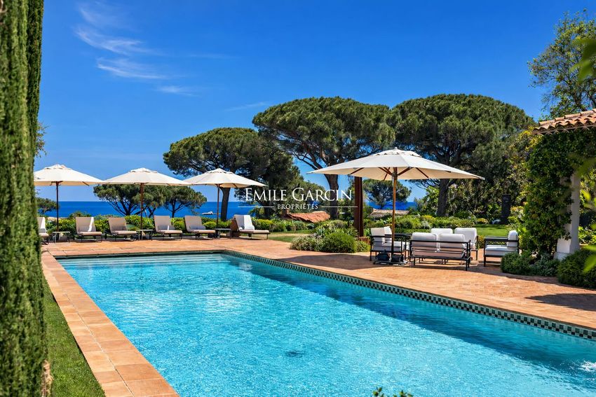 Image Piscine à  manoir de Saint-Tropez