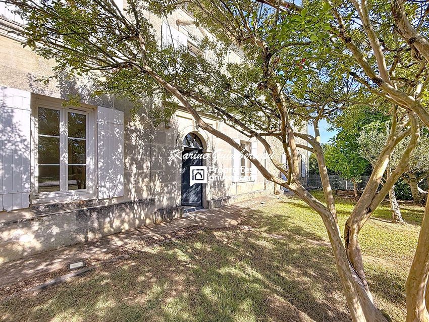 Image Façade à  maison de village de Fronsac