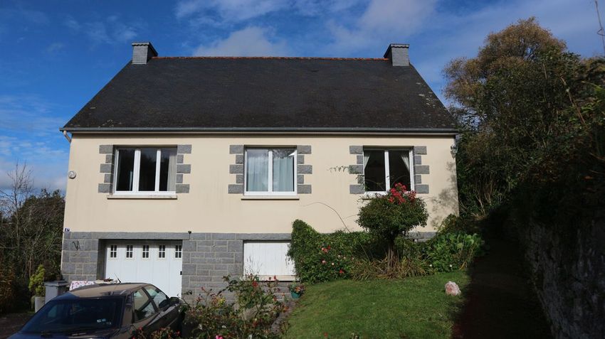Image Façade à  maison individuelle de Rostrenen