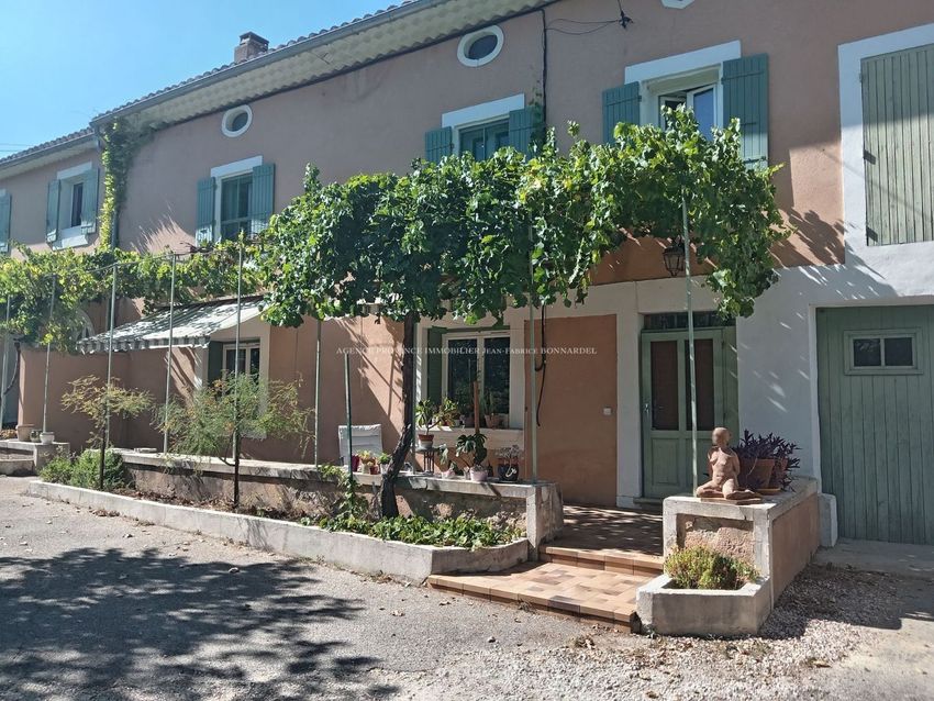 Image Façade à  maison individuelle de 227 Chemin de Champdurand
