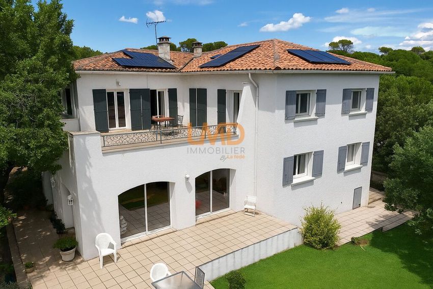 Image Façade à  propriété agricole de Saint-Maximin-la-Sainte-Baume
