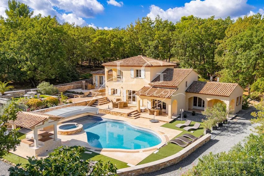 Image Piscine à  villa de Mons