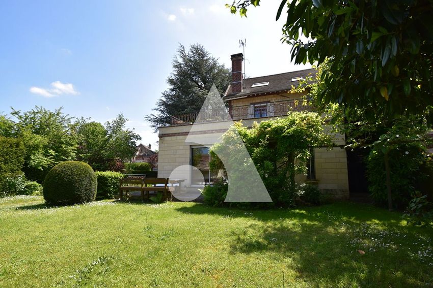 Image Façade à  maison mitoyenne de Coye-la-Forêt