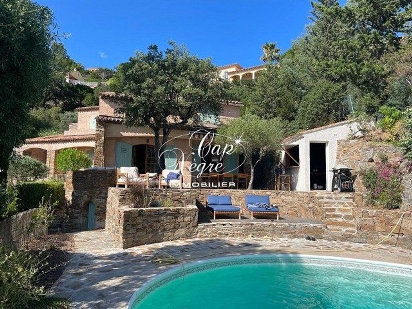 Image Piscine à  maison individuelle de Le Lavandou