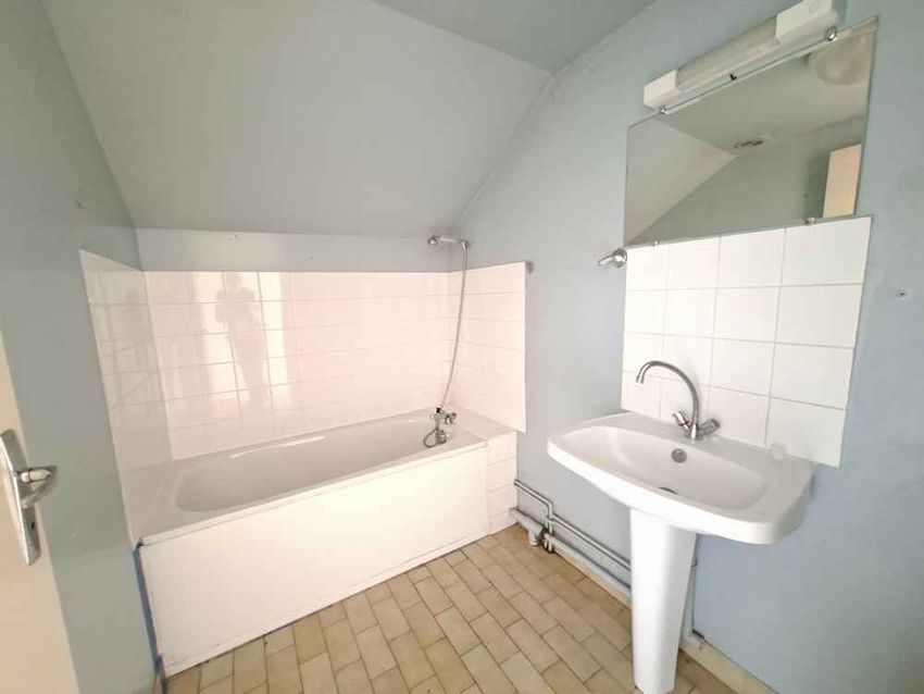Image Salle de bains à  maison individuelle de Montceau-les-Mines