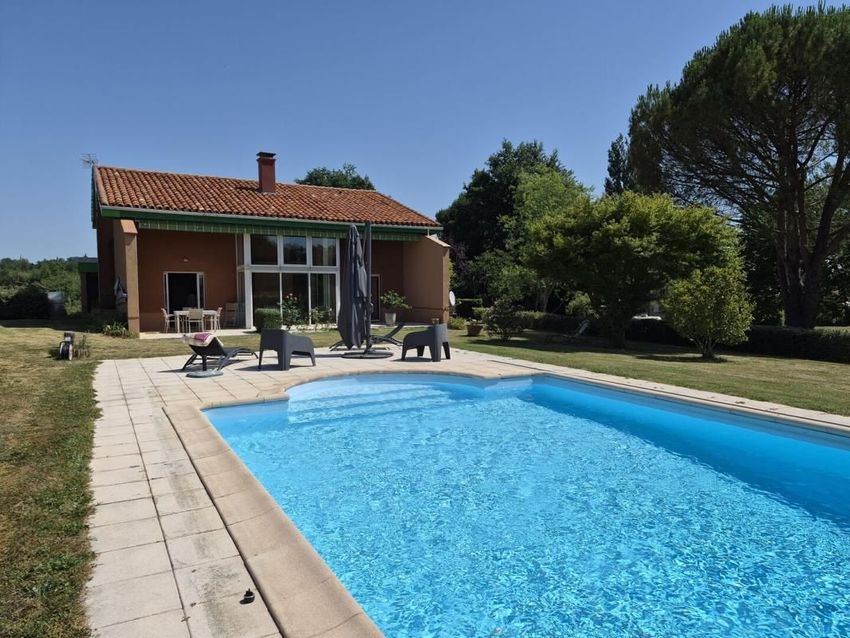 Image Piscine à  maison individuelle de Castelnau-Magnoac