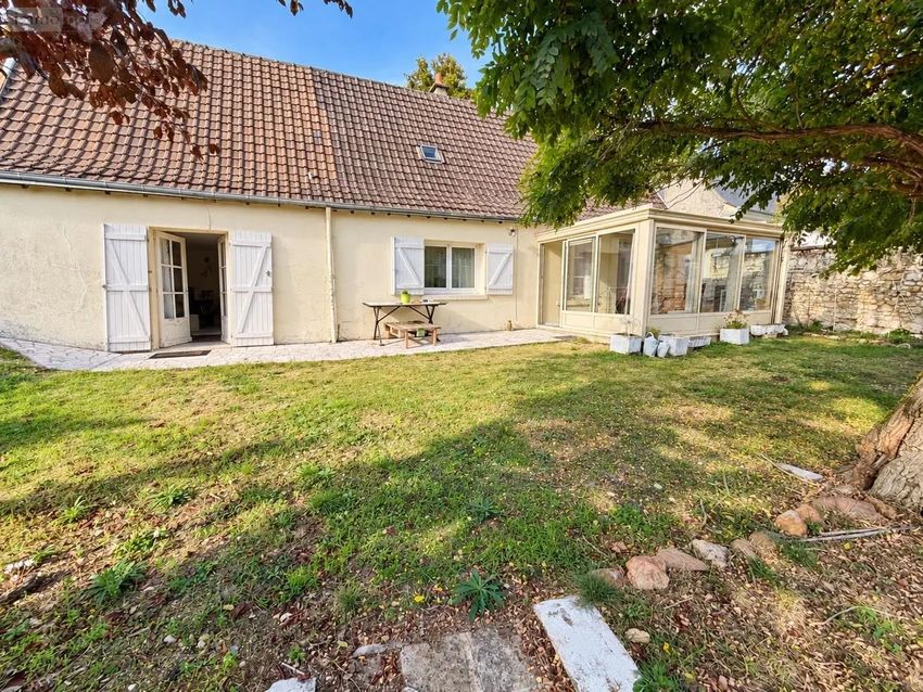 Image Façade à  maison mitoyenne de Bourgueil