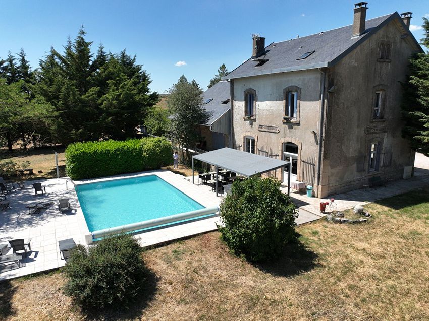 Image Piscine à  villa de Nant