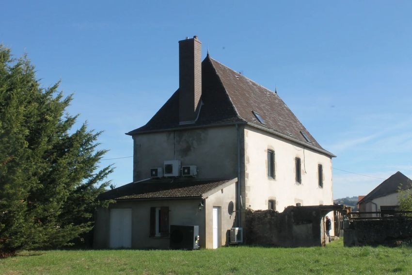 Image Façade à  maison de village de Montceau-les-Mines