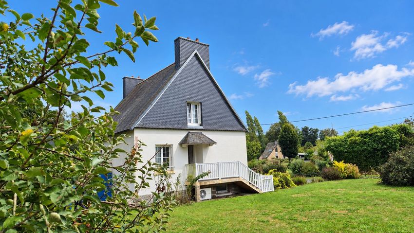Image Façade à  maison individuelle de Saint-Servais