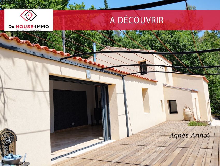 Image Façade à  villa de Méounes-lès-Montrieux