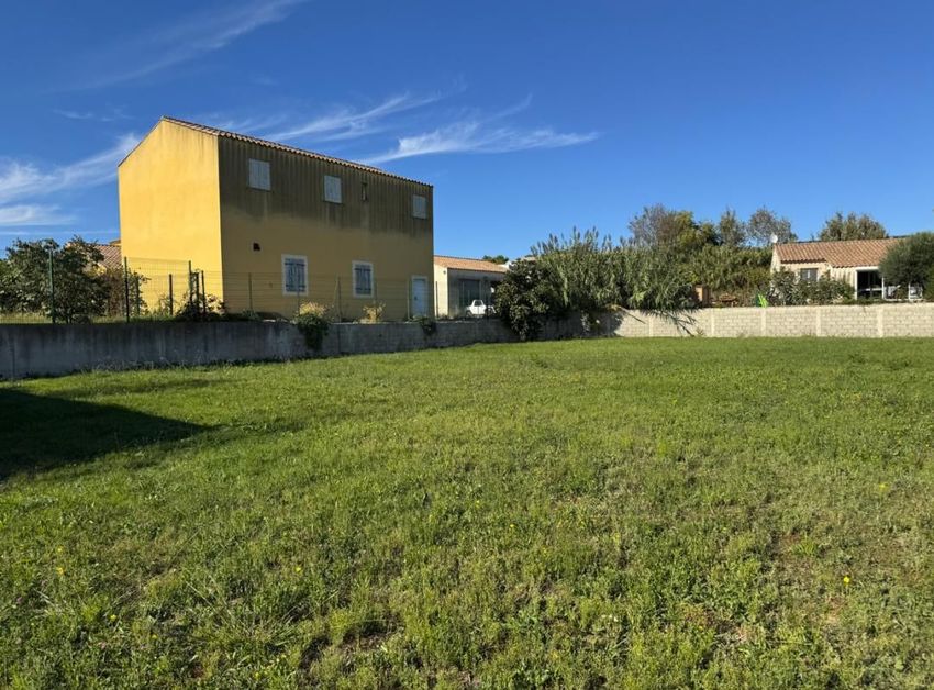 Image de terrain à Beaucaire