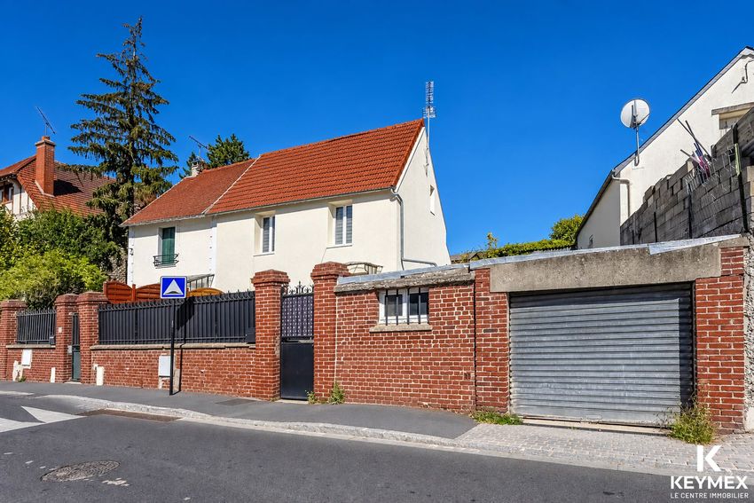 Image Façade à  maison individuelle de Moisselles