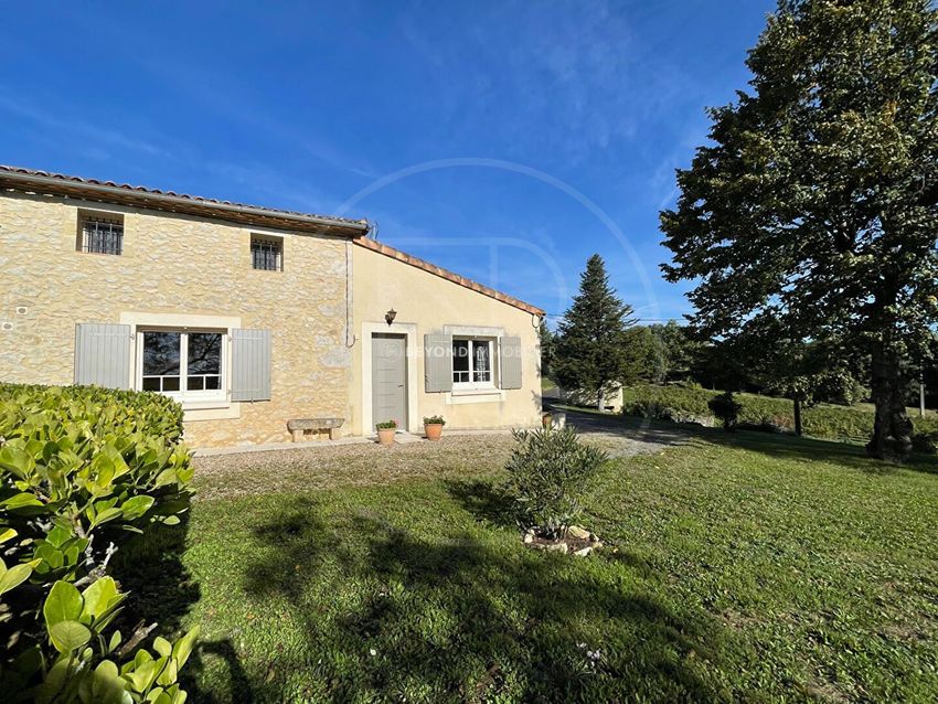Image Façade à  maison individuelle de Gensac