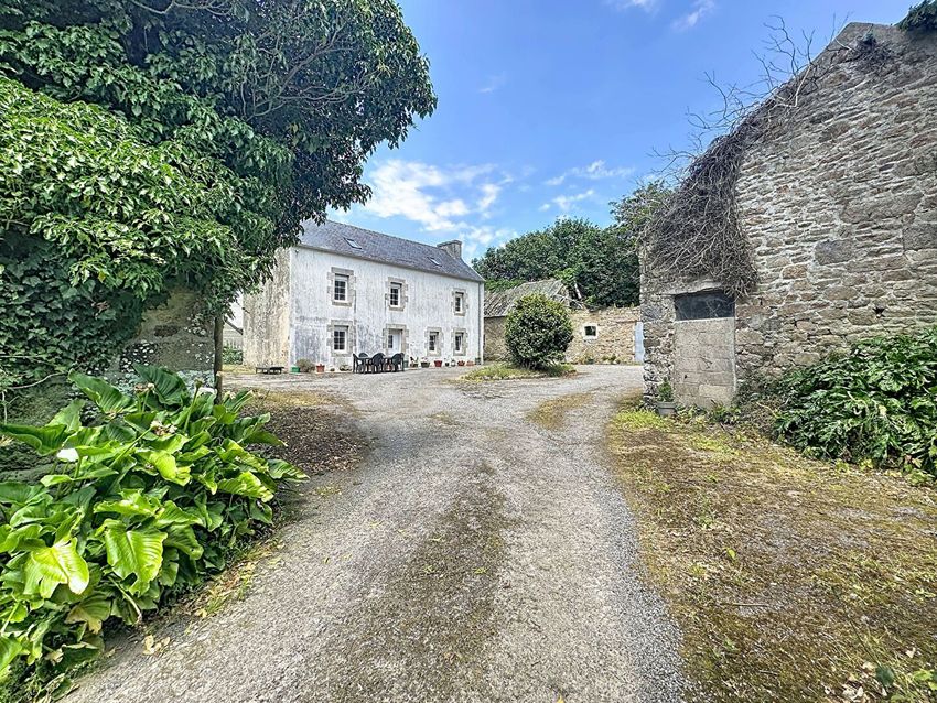 Image Façade à  maison individuelle de Ploudaniel