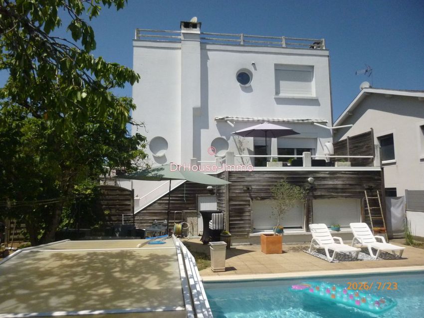 Image Façade à  villa de Boulazac Isle Manoire