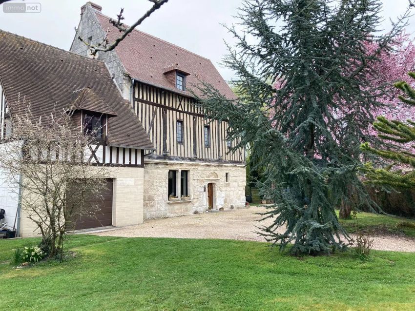Image Façade à  manoir moderne de Beaumont-le-Roger