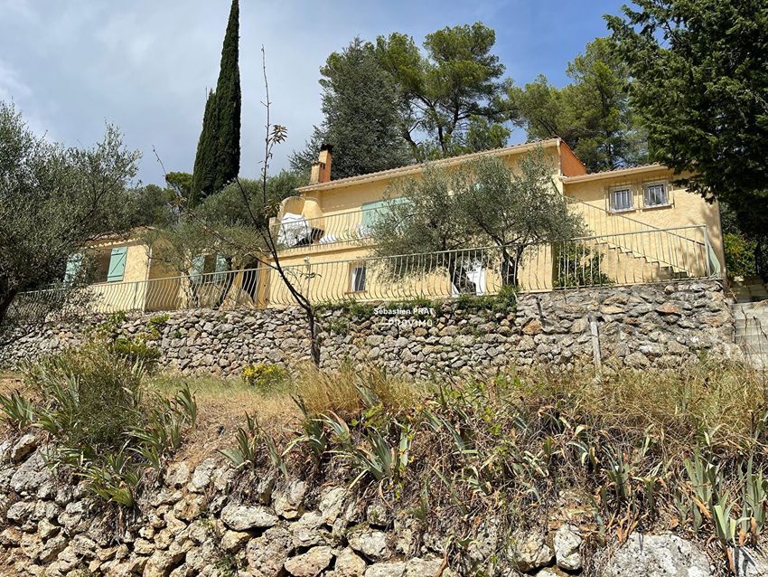 Image Façade à  maison individuelle de Le Thoronet