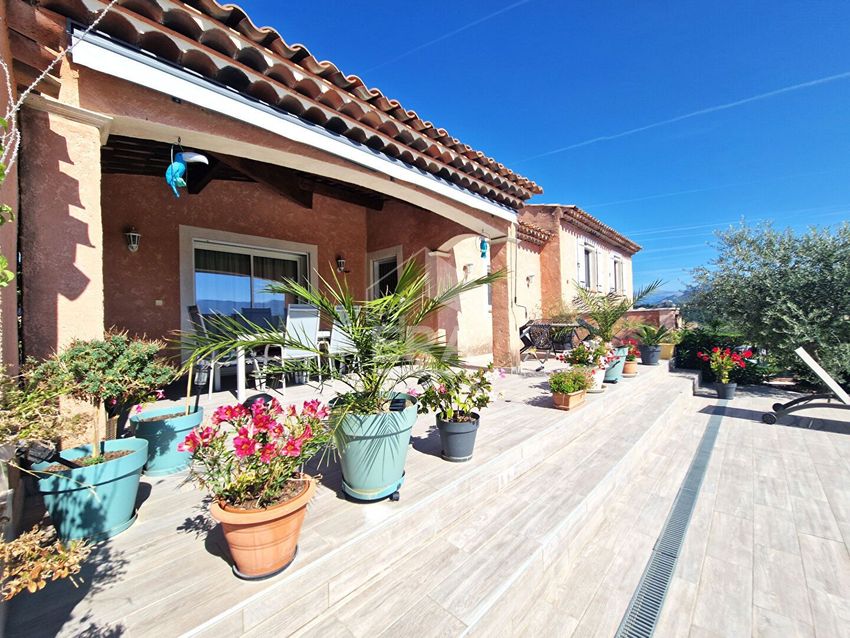 Image Façade à  maison individuelle de Aubignosc