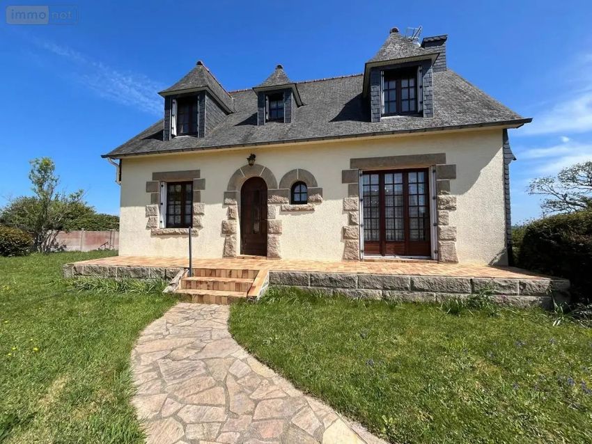Image Façade à  maison individuelle de Callac