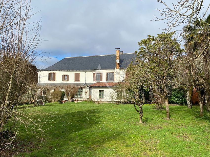 Image Façade à  maison individuelle de Montirat