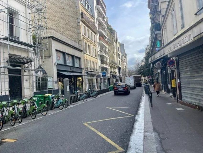 Image Vue à local de Auteuil Nord